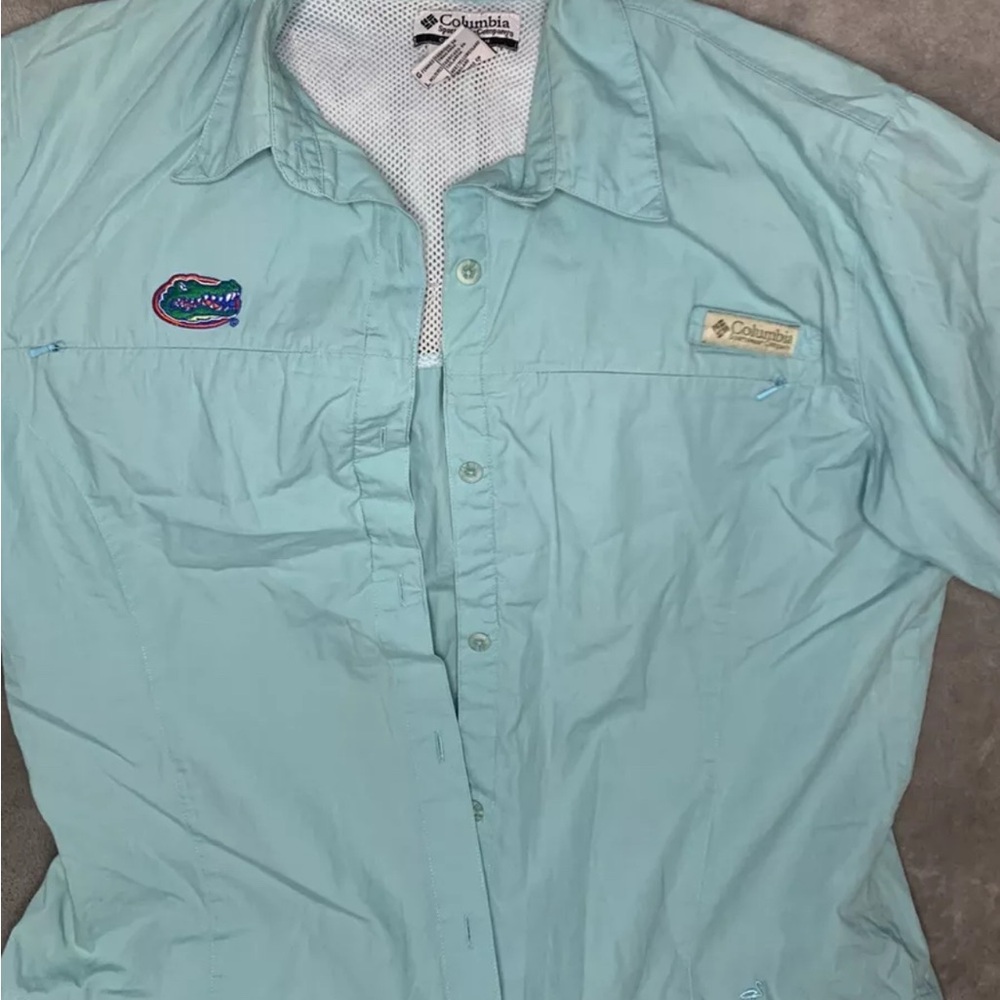 Women’s Columbia Light Blue Button-Up Shirt L Florida Gators